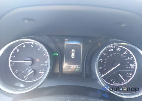 2018 Toyota Camry Se z USA, uszkodzony, nr VIN 4T1B11HK1JU132286